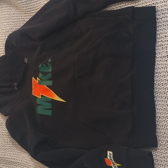 Jordan X Gatorade Hoodie - Picture 2 of 4